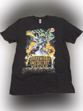 Hella Mega Tour Tee Shirt -Green Day, Weezer, FallOut Boy